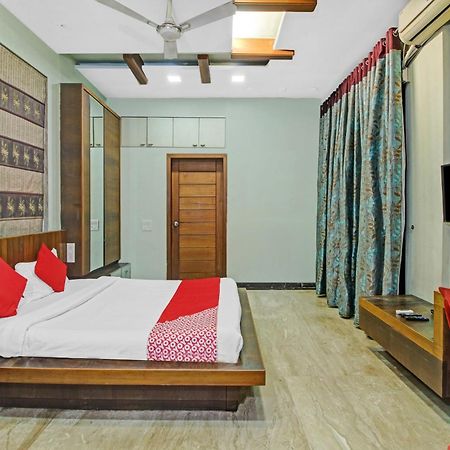 Hotel O Kalkaji Delhi New Delhi Exterior photo