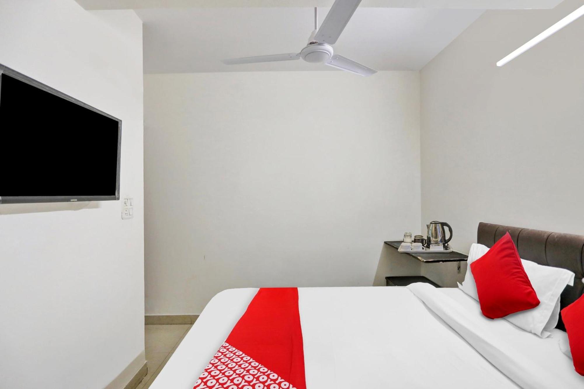 Hotel O Kalkaji Delhi New Delhi Exterior photo